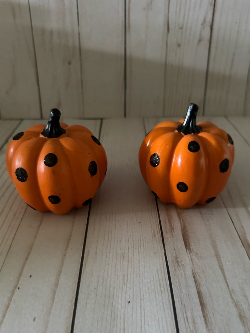 Polka dot pumpkins